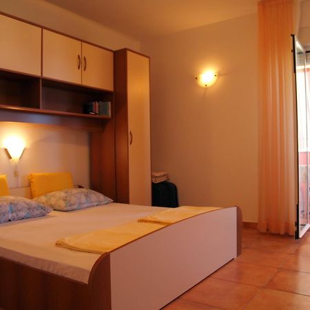 Apartments Banic Barbat na Rabu Exterior photo